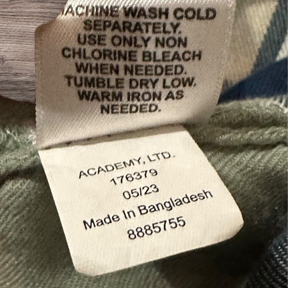 Magellan Outdoors Shirt Womens XL Navy Aqua Plaid Boyfriend Fit Willow‎ Creek - Picture 11 of 16